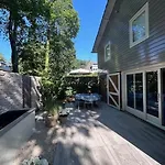 La Petite 3*