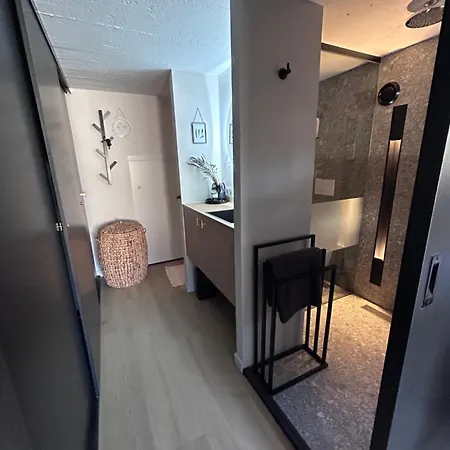 La Petite *