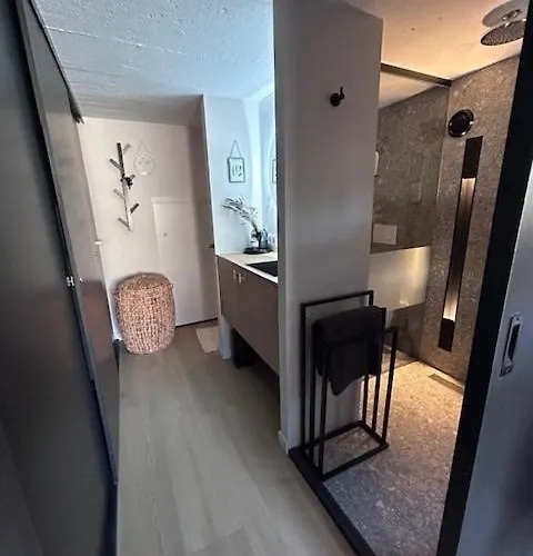 La Petite Bed & Breakfast